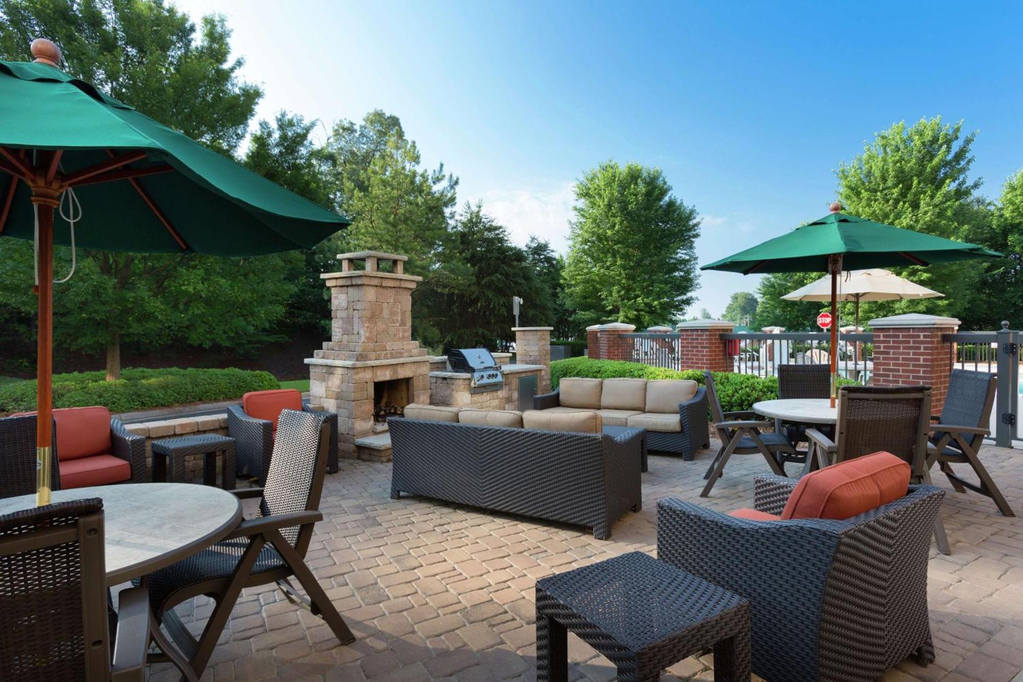 Hampton Inn Belmont At Montcross Dış mekan fotoğraf