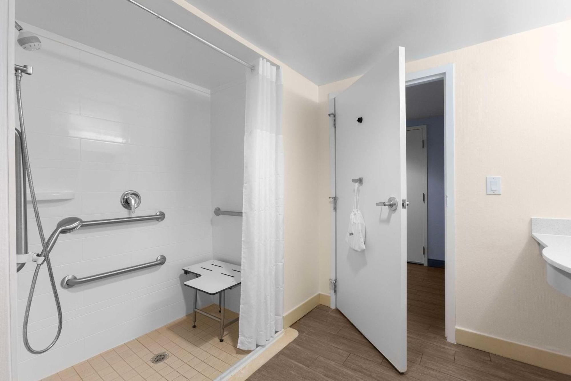 Hampton Inn Belmont At Montcross Dış mekan fotoğraf