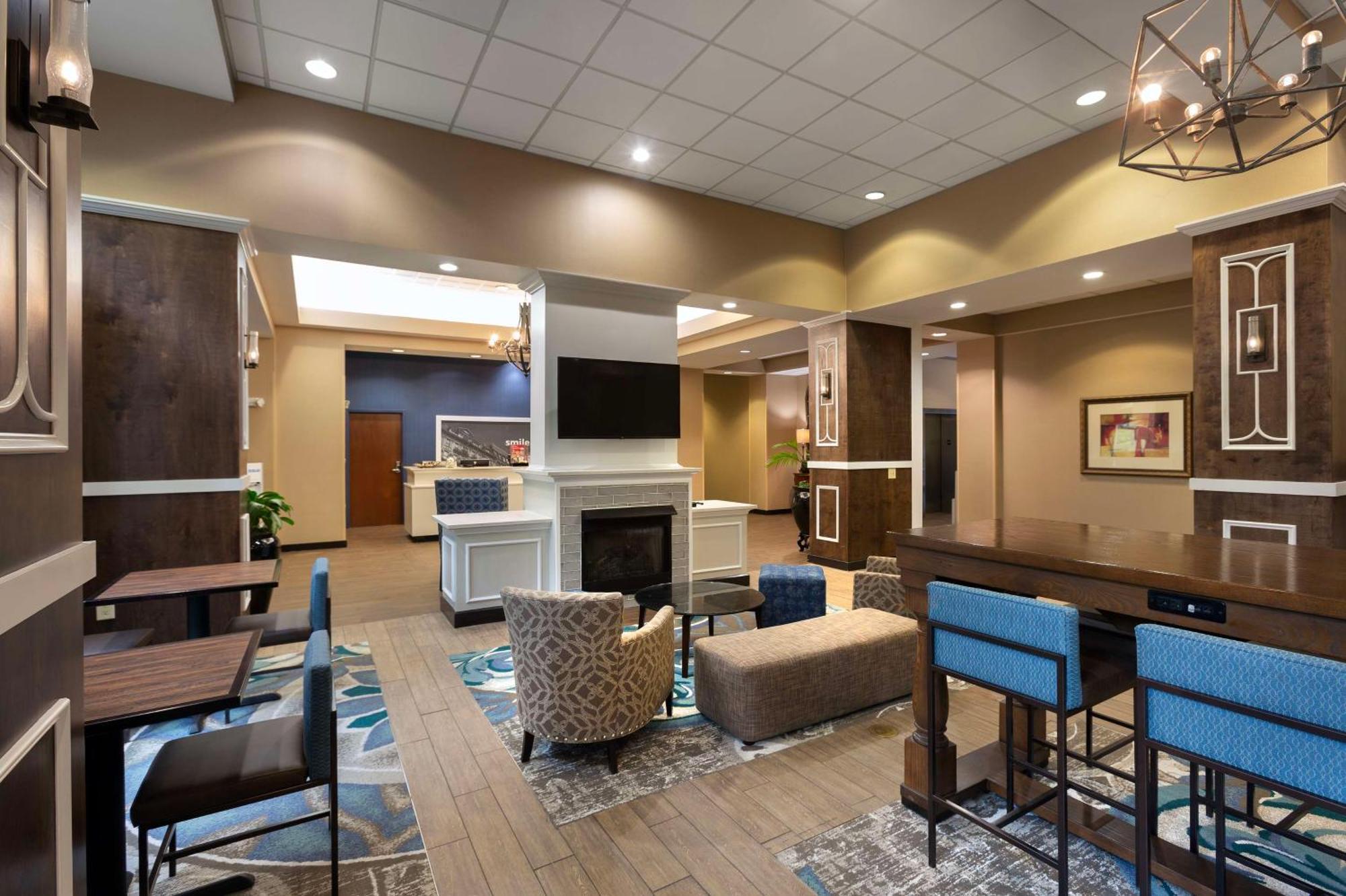Hampton Inn Belmont At Montcross Dış mekan fotoğraf