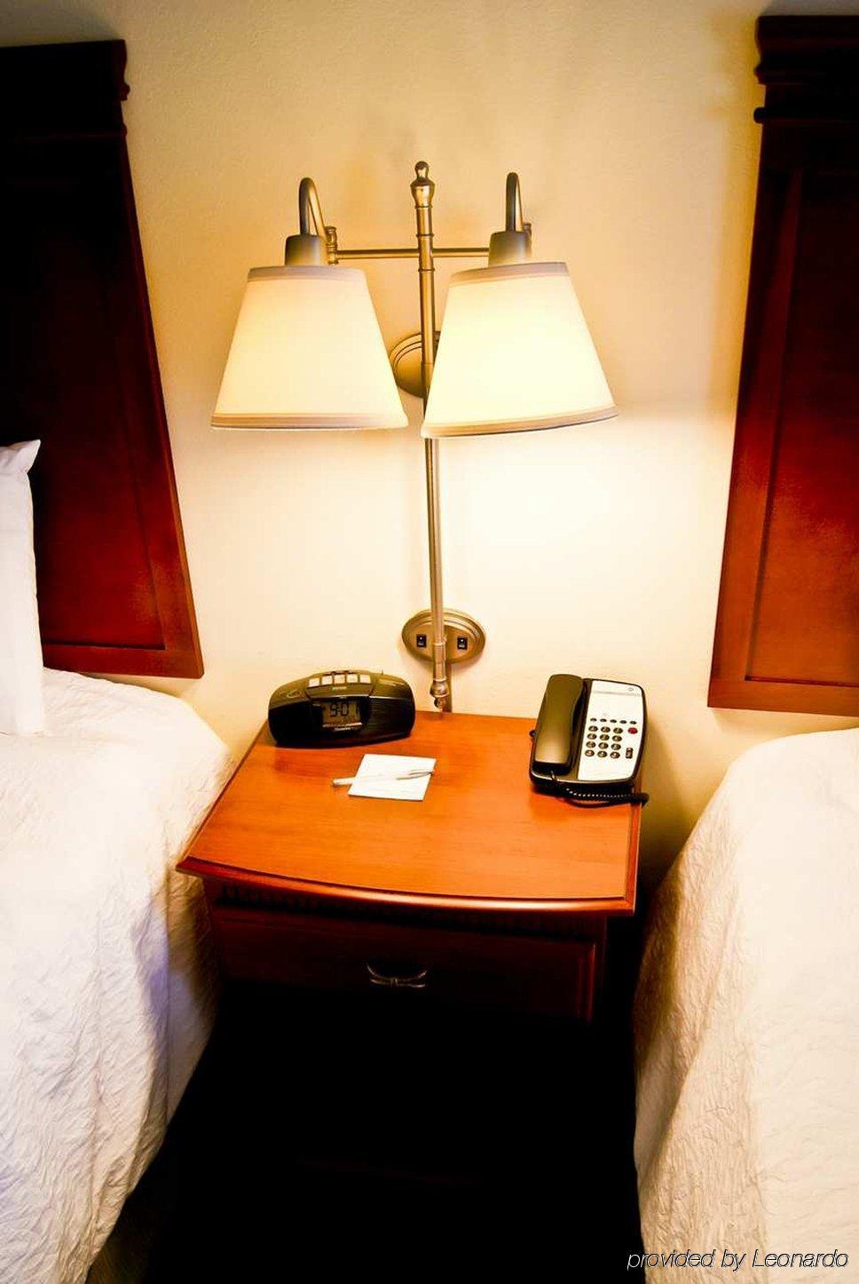 Hampton Inn Belmont At Montcross Oda fotoğraf