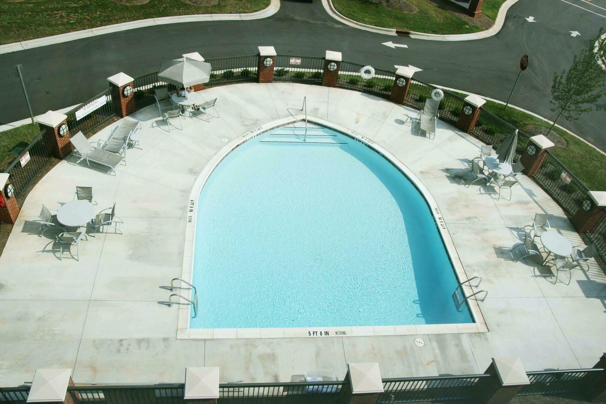 Hampton Inn Belmont At Montcross Dış mekan fotoğraf